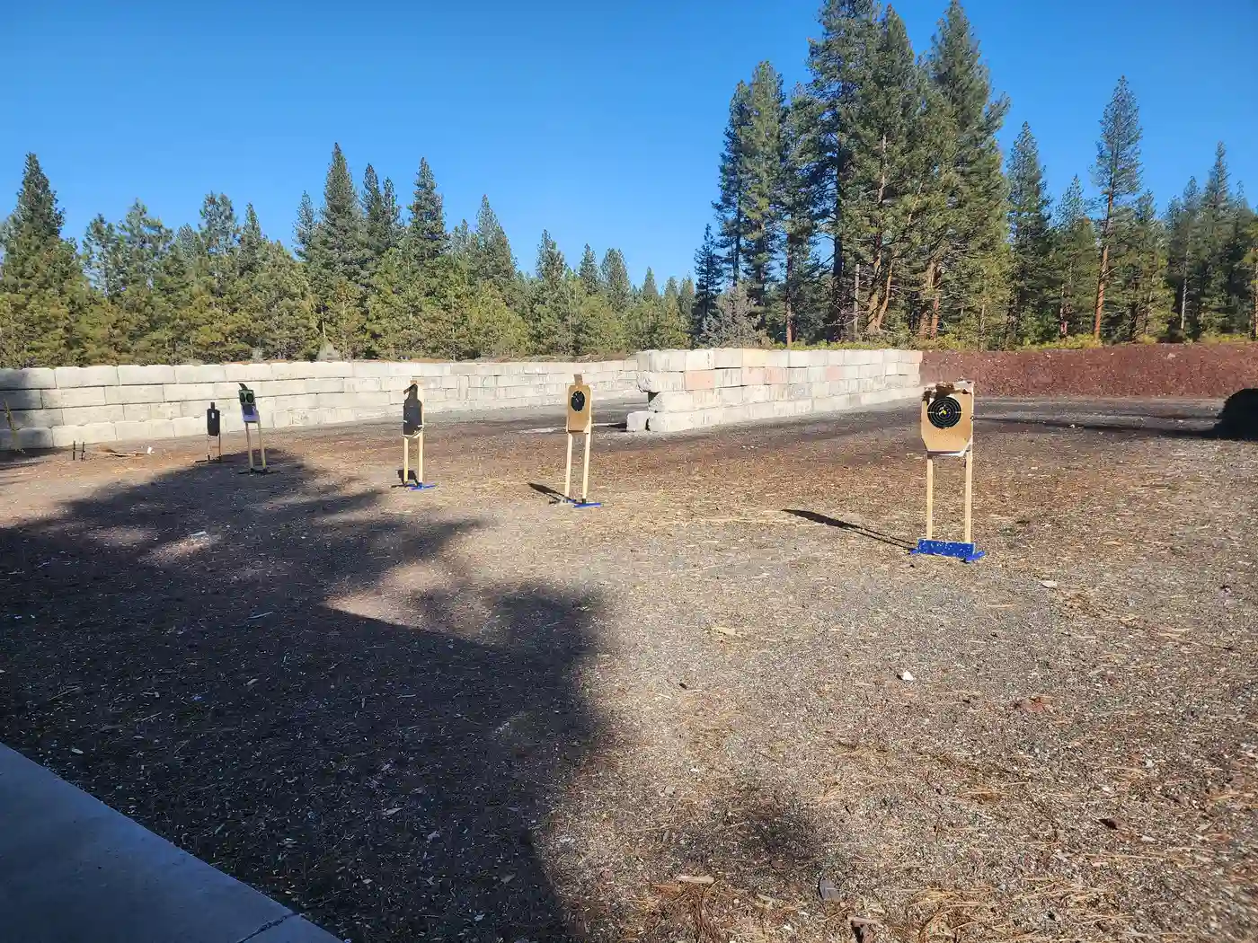 Pistol range bays